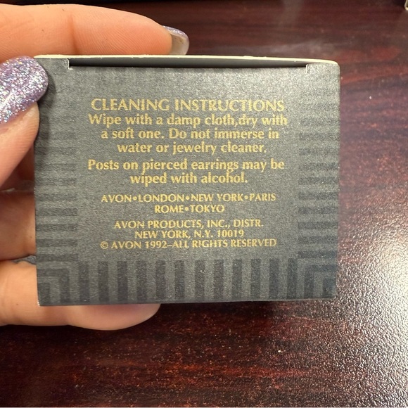 Avon Sparkling Christmas Candle clip  Earrings NIB vintage 1993 - Picture 2 of 4